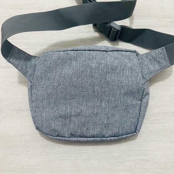 HERSCHEL LIGHT FIFTEEN FANNY/BELT BAG - Picture 7 of 9
